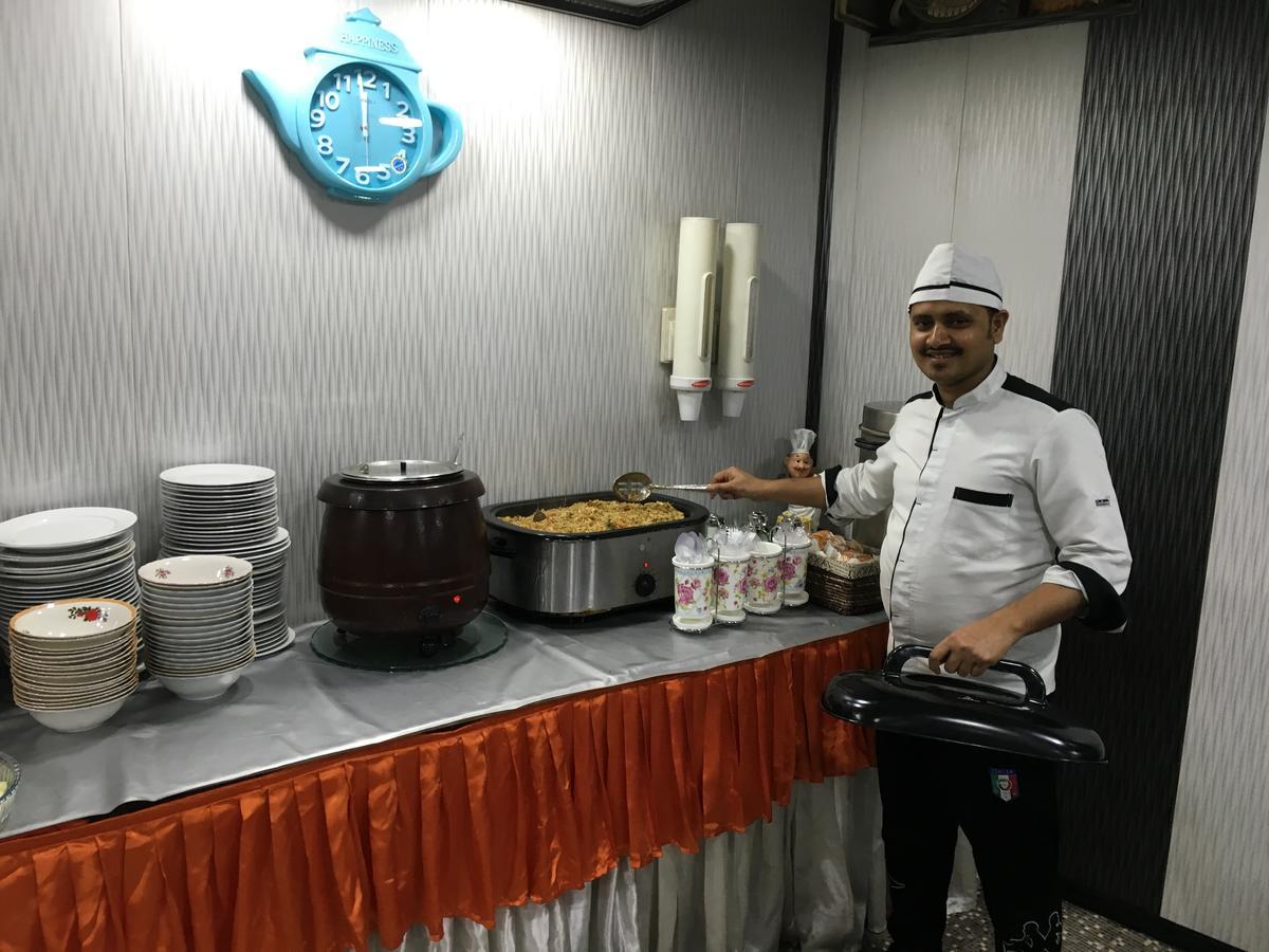 Dijlat Al Khair Hotel فندق دجلة الخير แบกแดด ภายนอก รูปภาพ