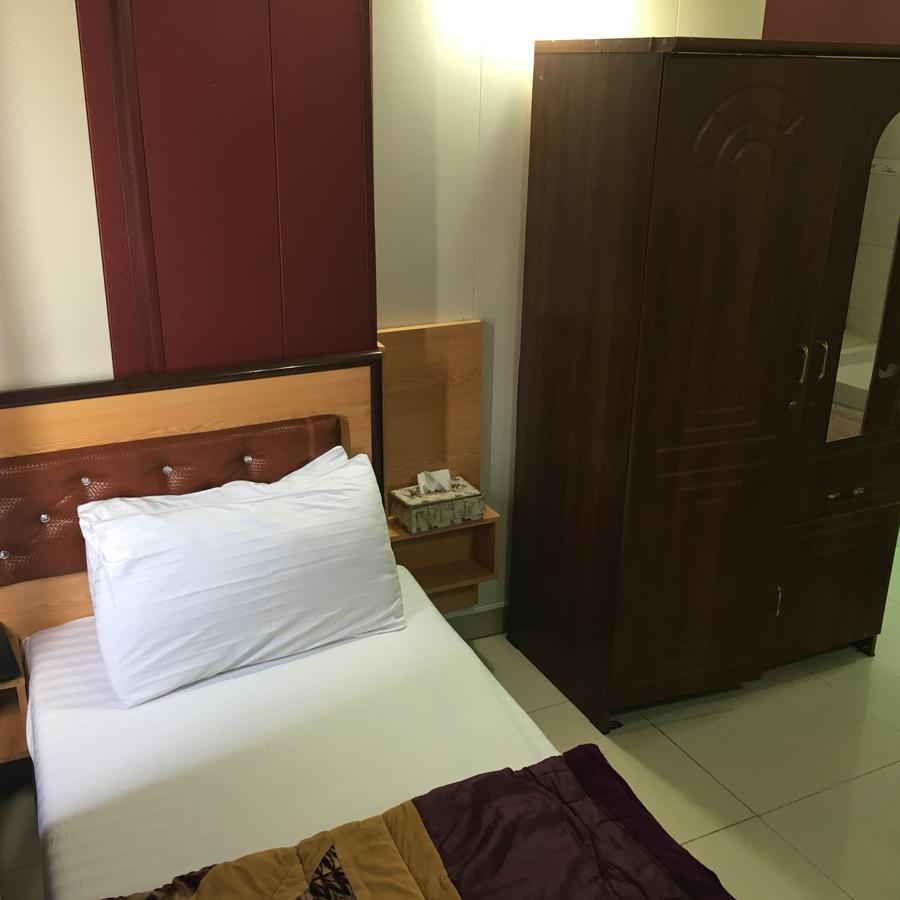Dijlat Al Khair Hotel فندق دجلة الخير แบกแดด ภายนอก รูปภาพ