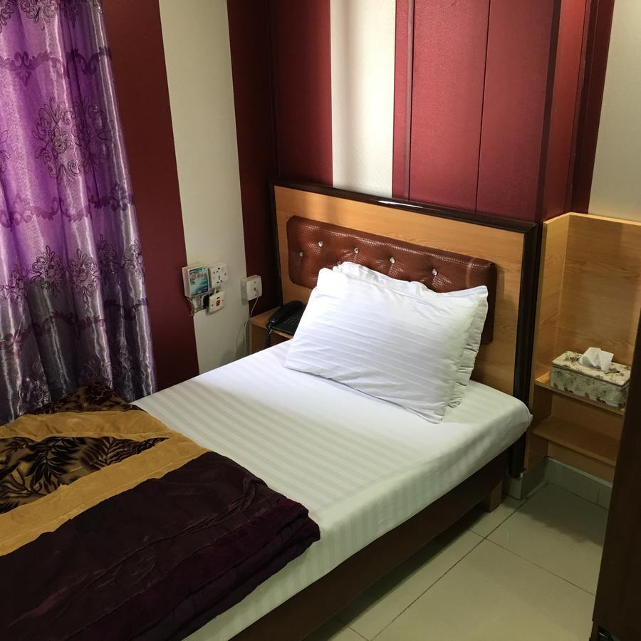 Dijlat Al Khair Hotel فندق دجلة الخير แบกแดด ภายนอก รูปภาพ