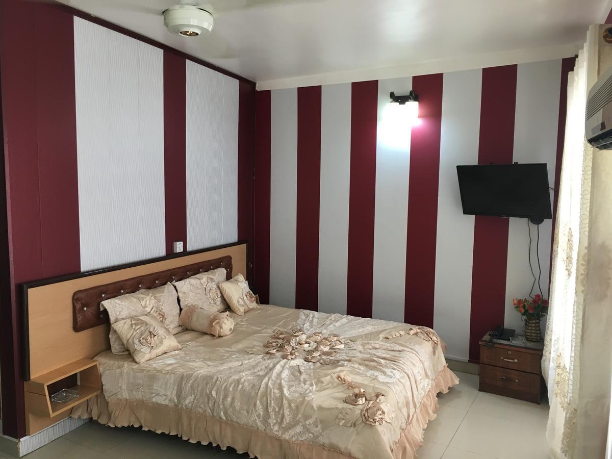 Dijlat Al Khair Hotel فندق دجلة الخير แบกแดด ภายนอก รูปภาพ