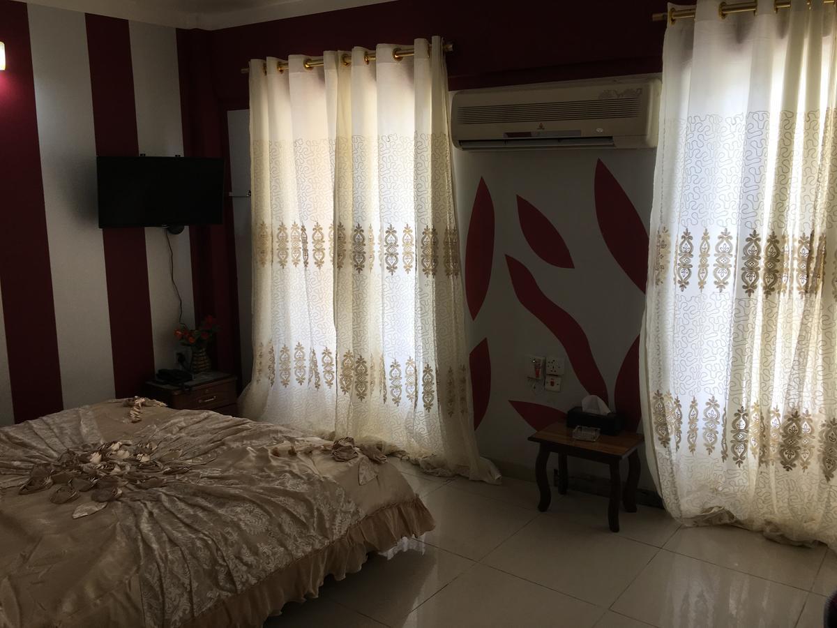 Dijlat Al Khair Hotel فندق دجلة الخير แบกแดด ภายนอก รูปภาพ