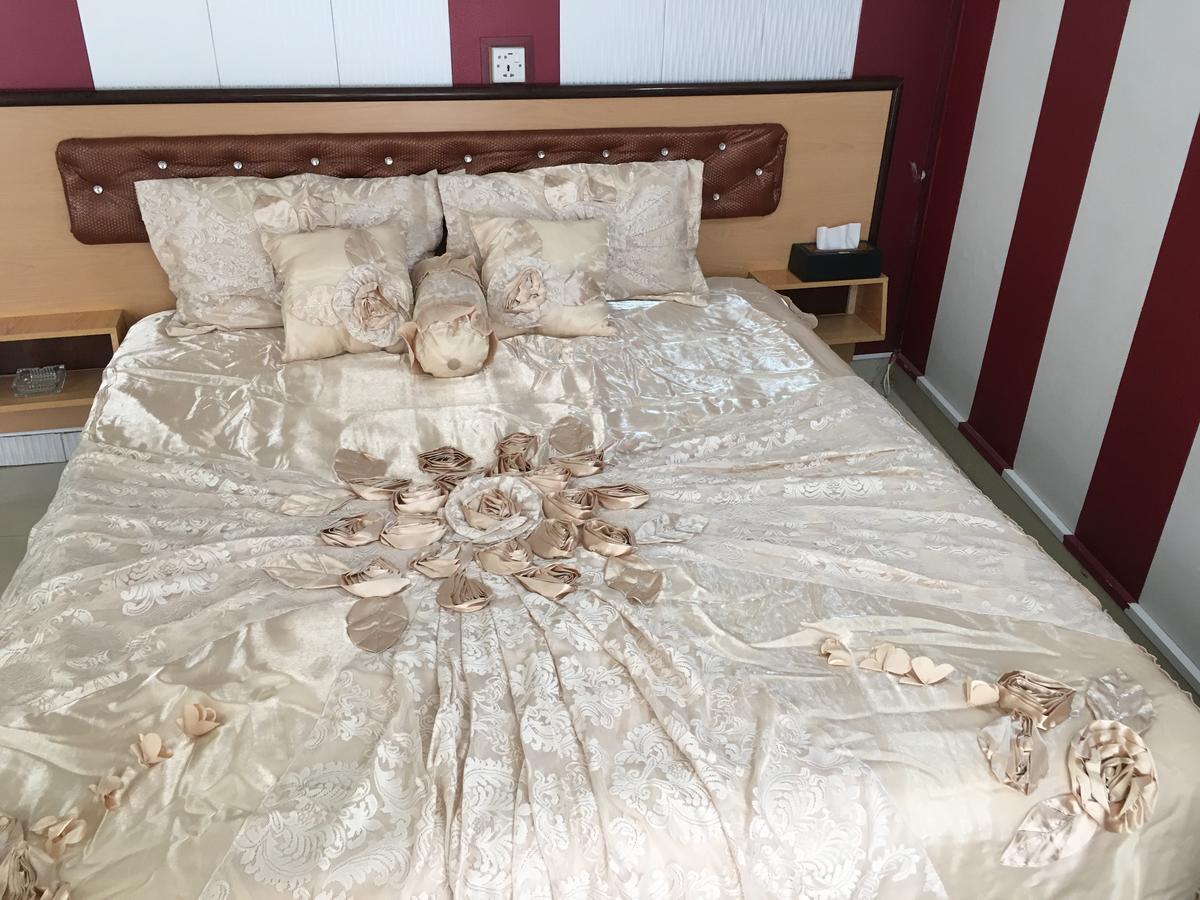 Dijlat Al Khair Hotel فندق دجلة الخير แบกแดด ภายนอก รูปภาพ
