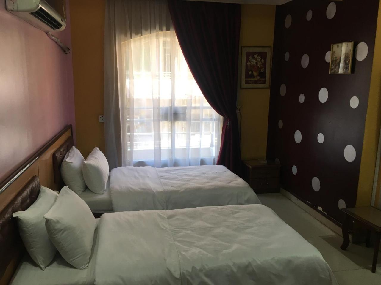 Dijlat Al Khair Hotel فندق دجلة الخير แบกแดด ภายนอก รูปภาพ